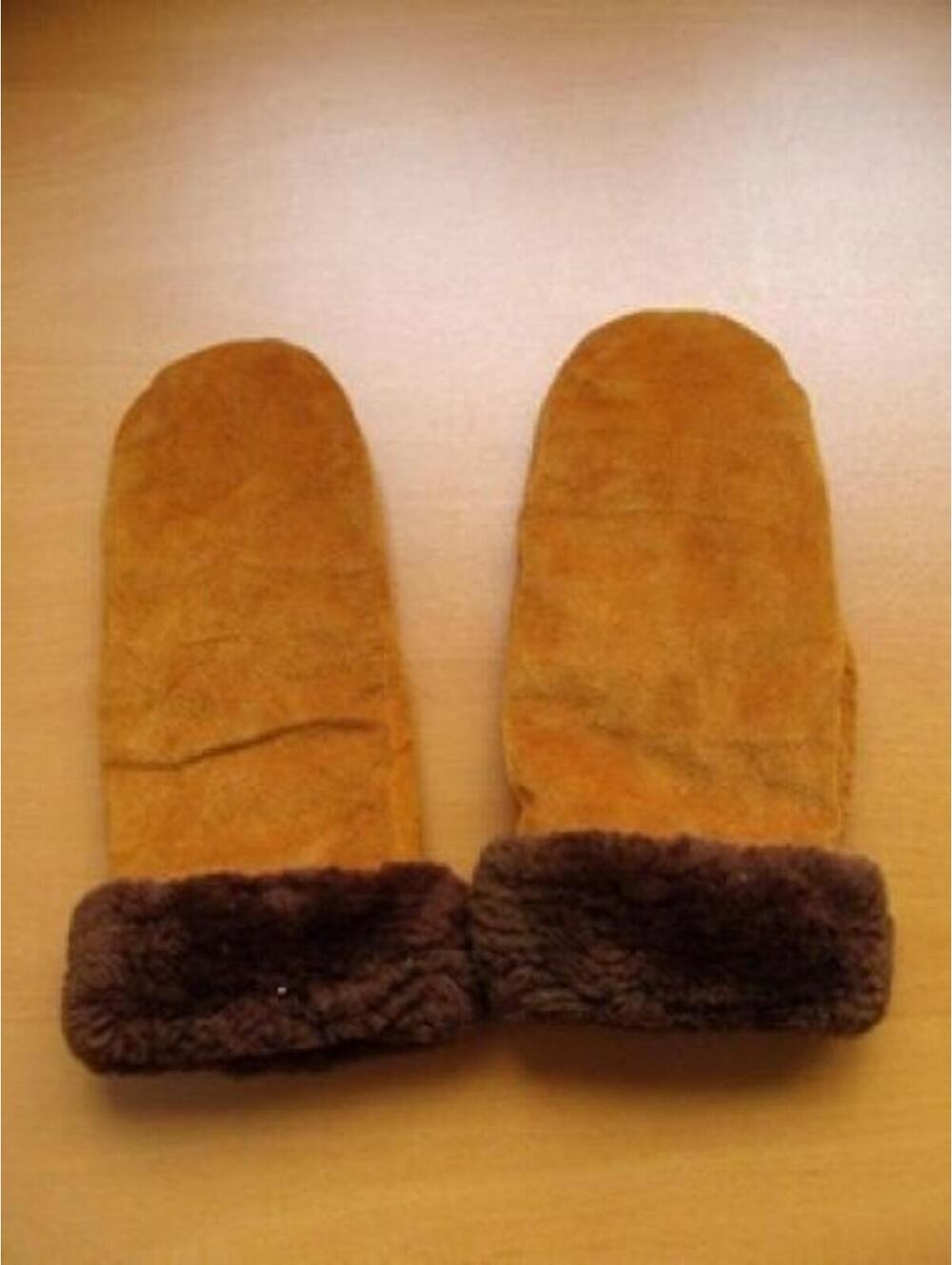 NEW ORANGE SUEDE MITTS MITTENS W/  BEAVER FUR WRIST CUFFS WOMEN WOMAN SZ MEDIUM